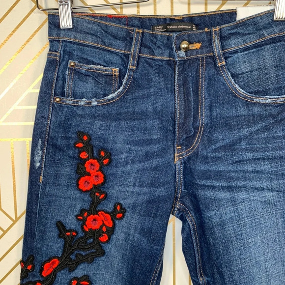 Zara Floral Embroidered Cigarette‎ Jeans Dark Wash - Picture 3 of 8